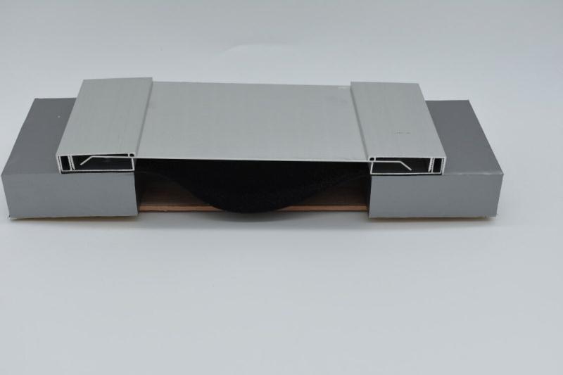 麗江地區(qū)變形縫裝置專業(yè)廠家報價解析——以貴州堅策建材為例